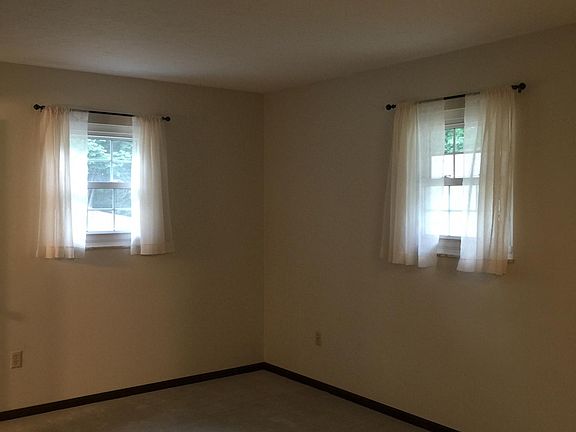 Master Bedroom 13.5x10.5 with 3/4Bath 