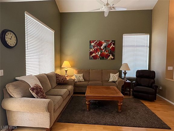 4th image of 2435 Cliffwood Dr