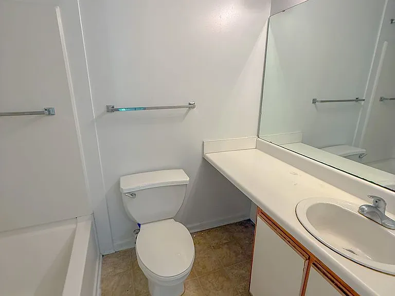 1500-303 Graduate Ln — Photo 12