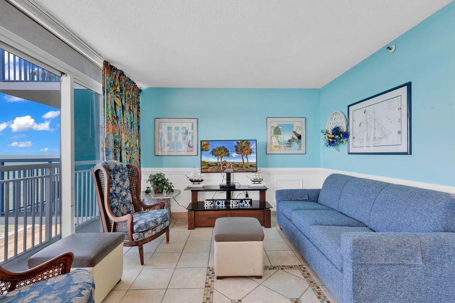 2 bed, 2.0 bath, 947 sqft, $4,062 — Photo 3