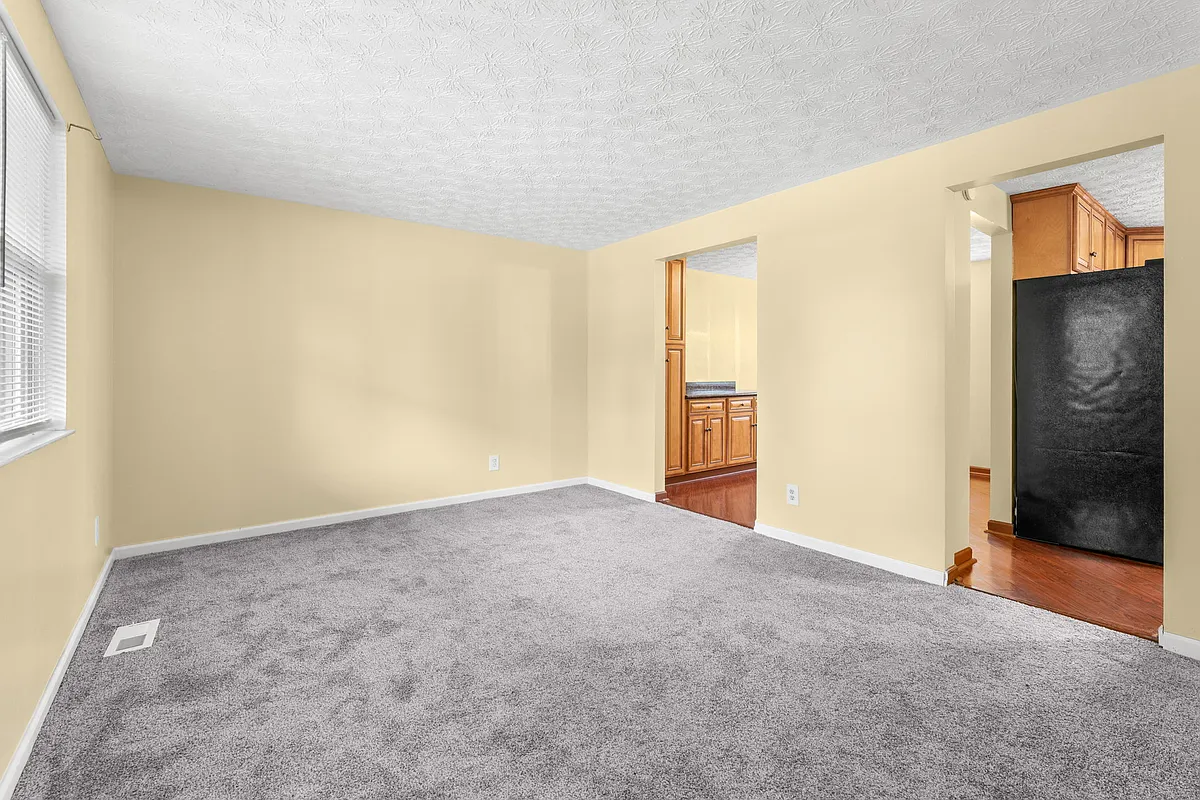 Living Room - 1203 Belle Meade Pl