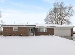 58 N Eastern Village Dr, Greenfield, IN 46140