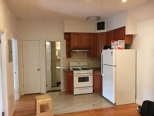 Rented by Brooklyn Group | media 7