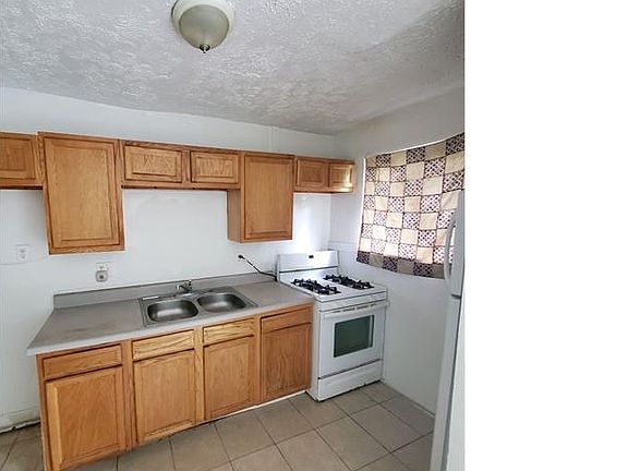 2nd image of 3296 E 5th Ave #C