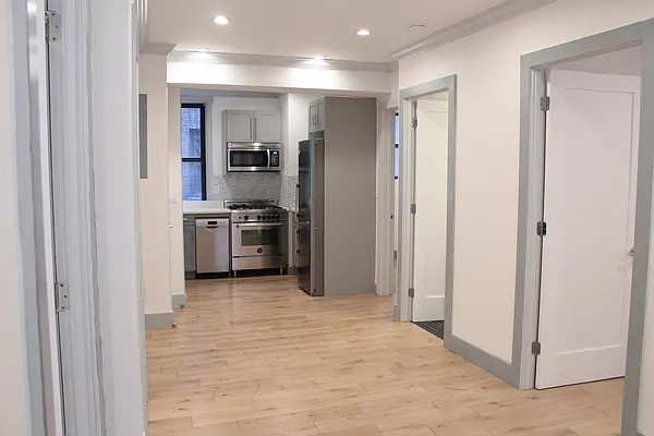 Rented by Vertical Real Estate LLC | media 2