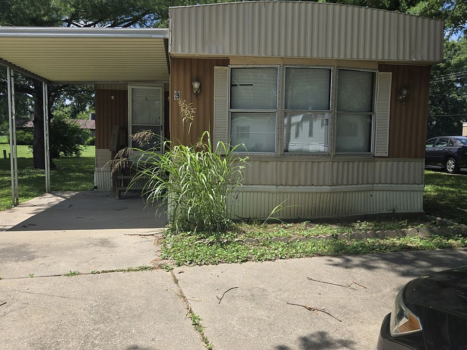 1st image of 1701 Mascoutah Ave #9