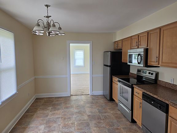 4th image of 511 E Lincoln Ave