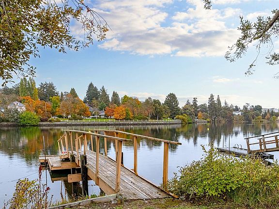 2nd image of 1178 Rhoda Ln