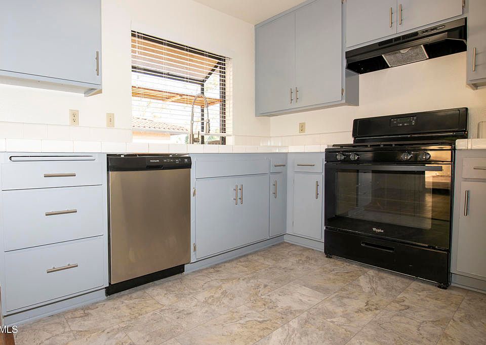 1st image of 581 Kipling Ln