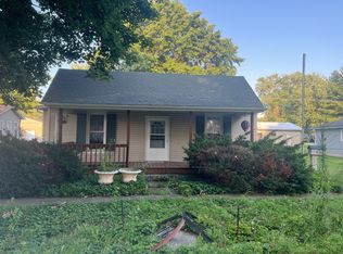 308 N Harrison St, Girard, IL