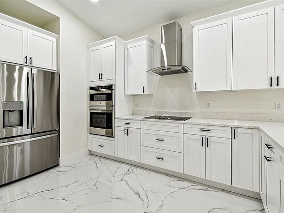 3rd image of 7012 N Willow Ave
