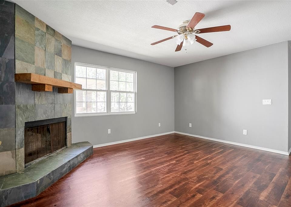 1st image of 14943 Burnett Ln