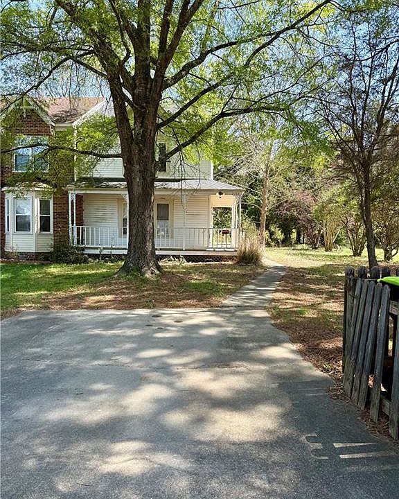1st image of 2118 Queen Annes Ct