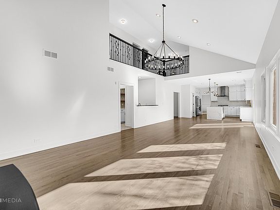 4th image of 325 Brentwood Pl