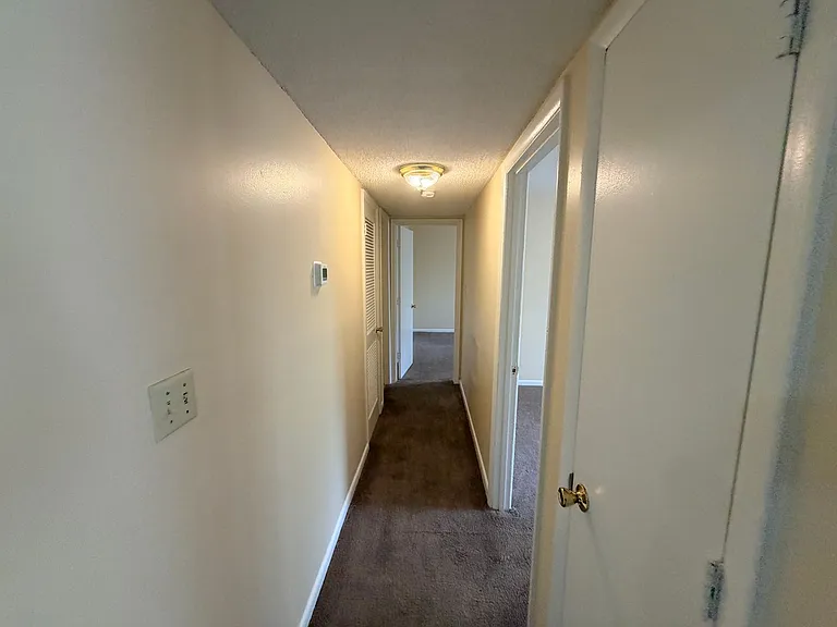 University Square Apartments — Photo 15
