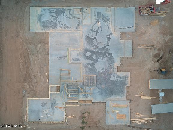 4th image of 6417 Cadence Riv