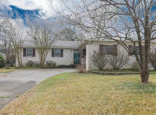 32 Warwick Rd, Little Rock, AR 72205