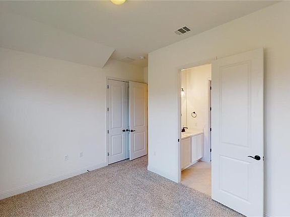 4th image of 325 Forza Viola Way
