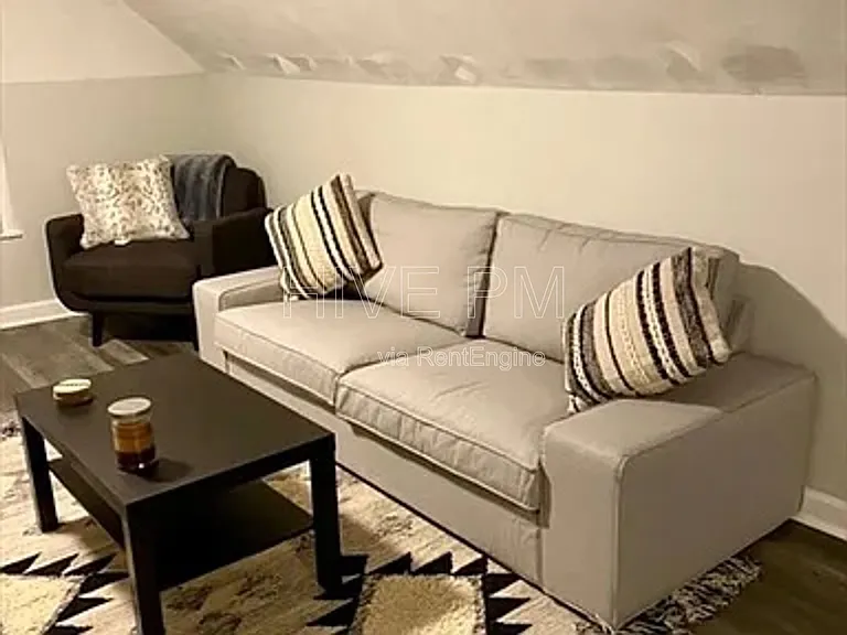 2033 Maple Ave #4 — Photo 5