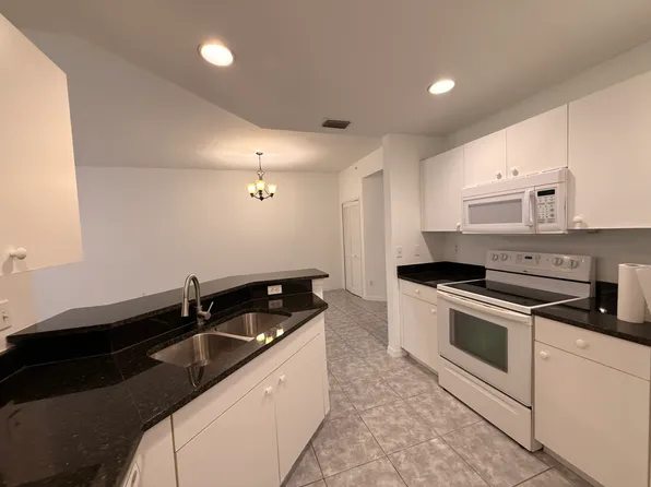 3602 Skyline Blvd, Cape Coral, FL 33914