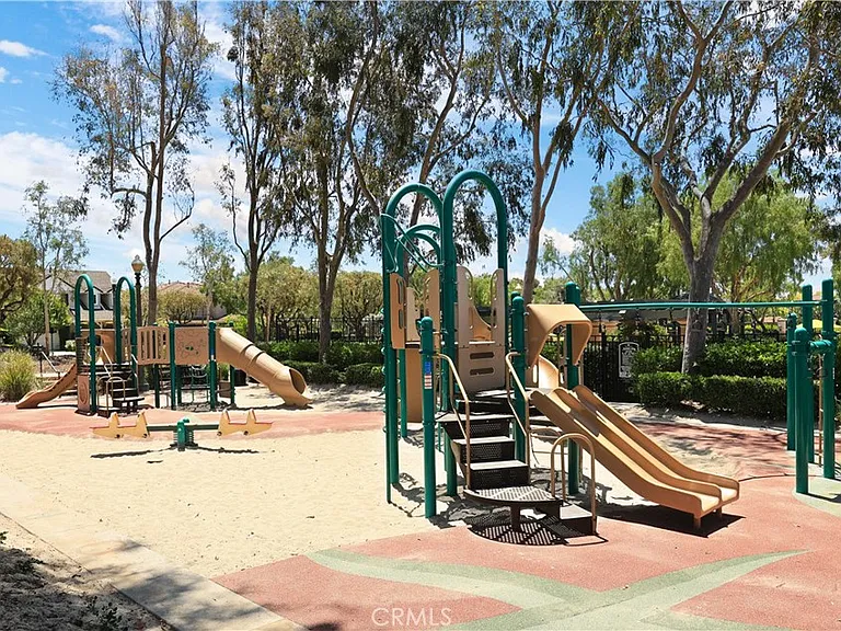 43 Visalia — Photo 48