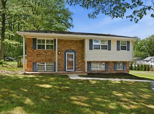 1196 Green Holly Dr, Annapolis, MD 21409