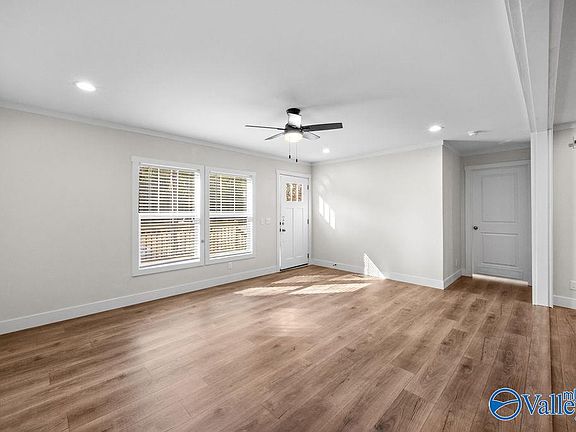 5th image of 324 Youngs Chapel Rd