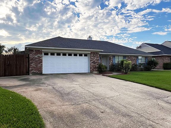 4th image of 5022 Belle Chasse Dr