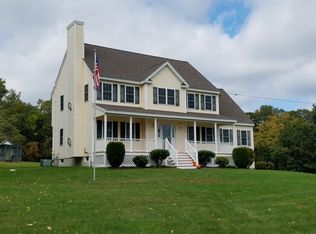227 S Row Rd, Townsend, MA 01469