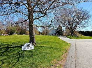 1837 W Main Rd, Middletown, RI 02842