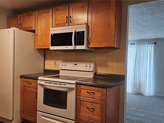 5th image of 27-3 Great Wood Ct #8