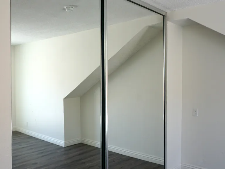 343 E 21st St #A — Photo 6