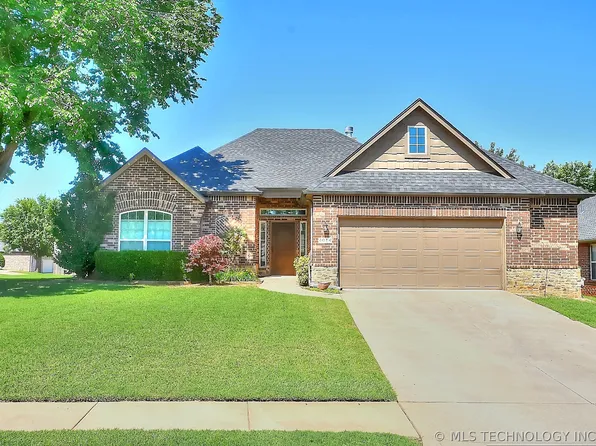 4014 S Maple Ave, Sand Springs, OK 74063
