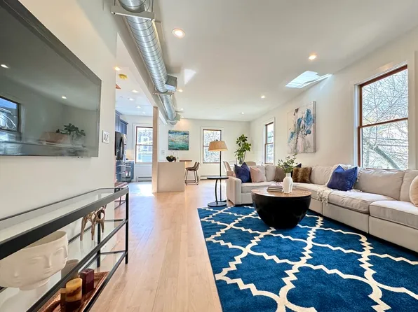 51 Market St #2, Cambridge, MA 02139