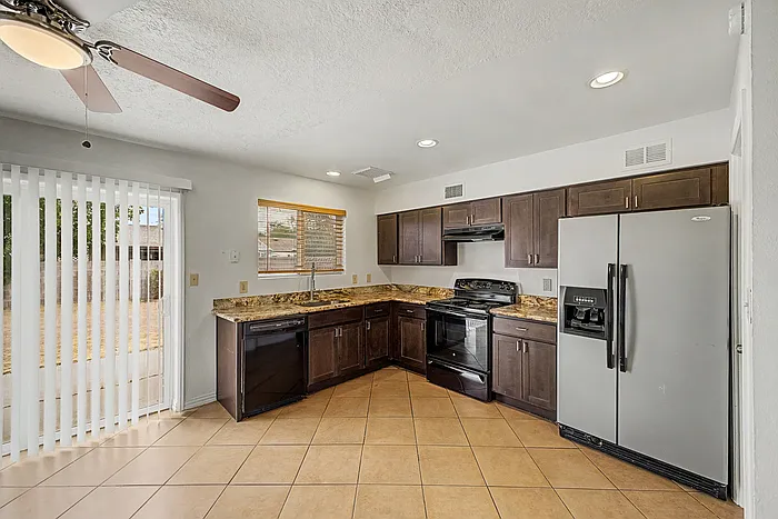 18238 N 10th Dr — Photo 10