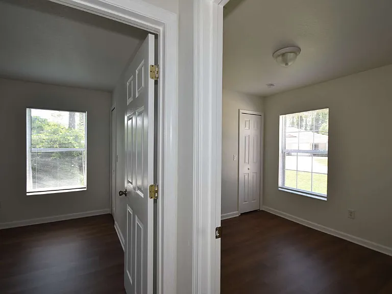30 Eton Ln #B — Photo 26