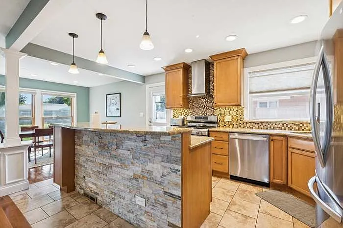 9314 Menard Ave — Photo 3