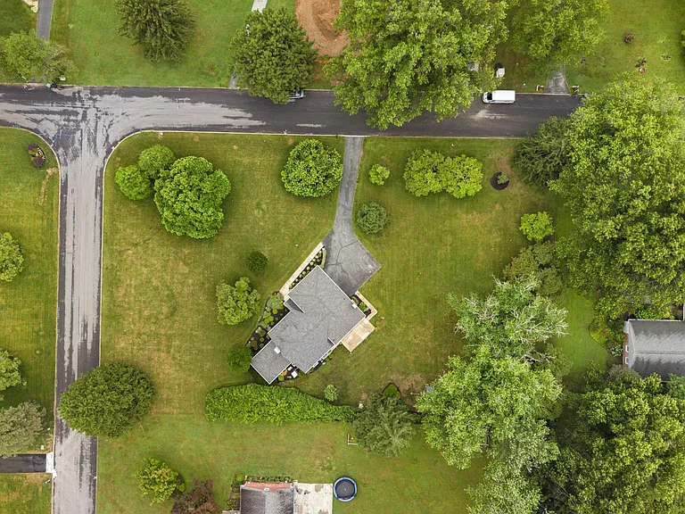 1026 Waltham Rd — Photo 38