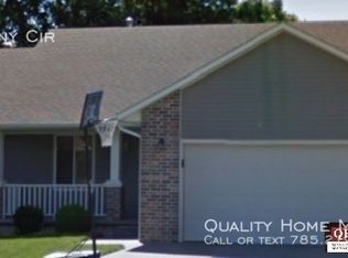 2503 Sunny Cir, Manhattan, KS 66502