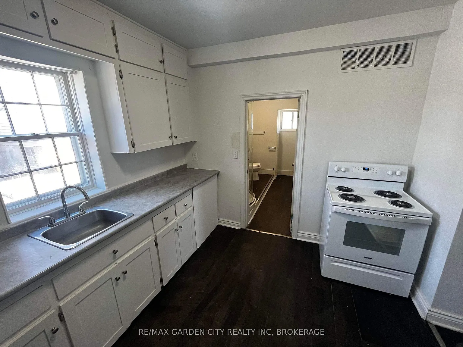 2 bed, $1,625 — Photo 3
