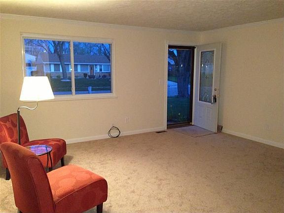 3rd image of 7755 Bassett Dr