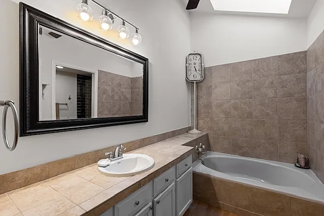 3 bed, 1820 sqft, $3,025 — Photo 3