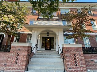 555 Foster Ave #302, Coquitlam, BC