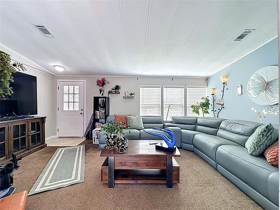 3rd image of 7519 CHARLIN PARKWAY