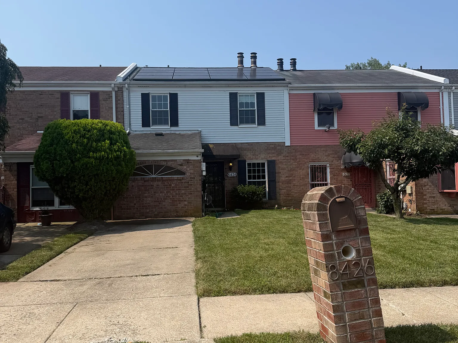 4 bed, 2.5 bath, 1682 sqft, $3,300 — Photo 2