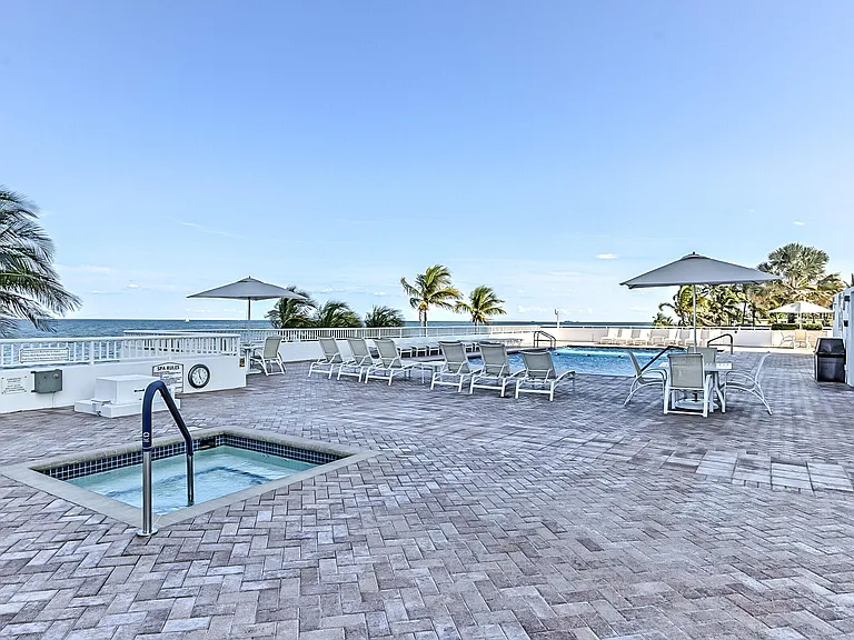 1370 S Ocean Blvd #306 — Photo 30