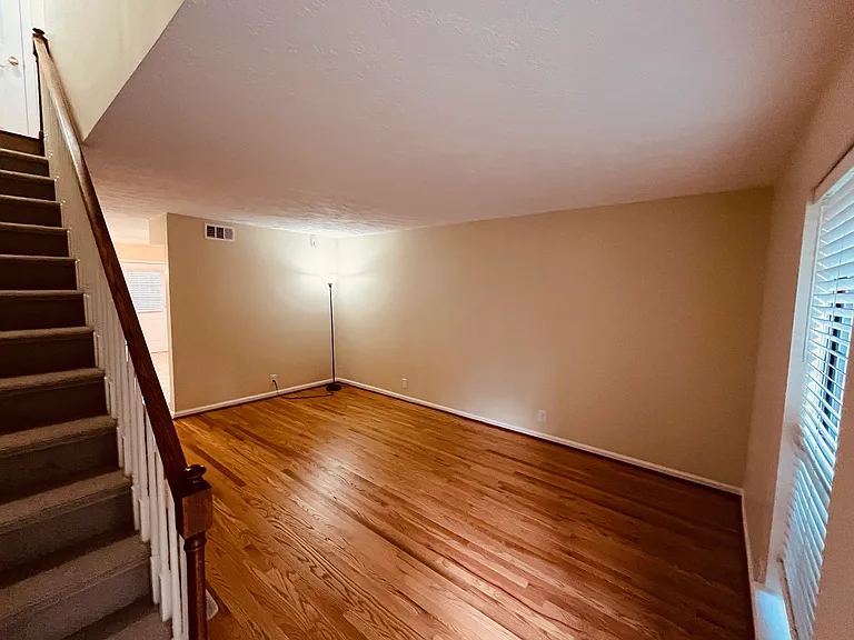 3905 Westlawn Pl — Photo 2