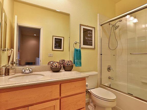 3rd image of 2060 Mendocino Ln