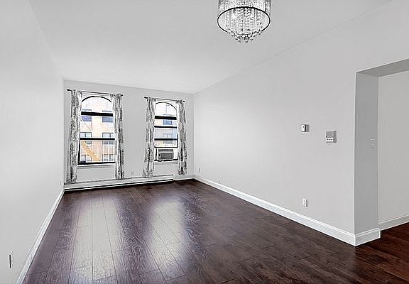 3rd image of 51 W 131st St APT 4A