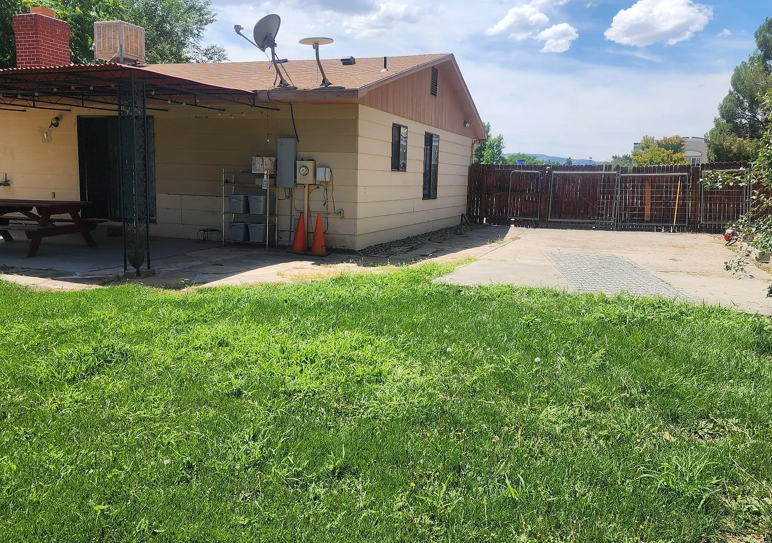 3 bedroom, 2 bath, 2 car garage for rent — Photo 2